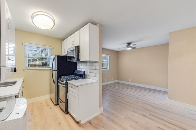 2401 Manor RD 131, Austin, TX 78722