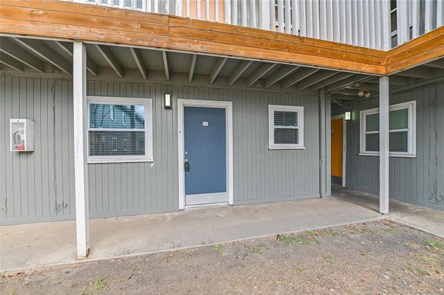 2401 Manor RD 131, Austin, TX 78722