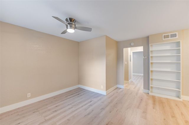 2401 Manor RD 131, Austin, TX 78722