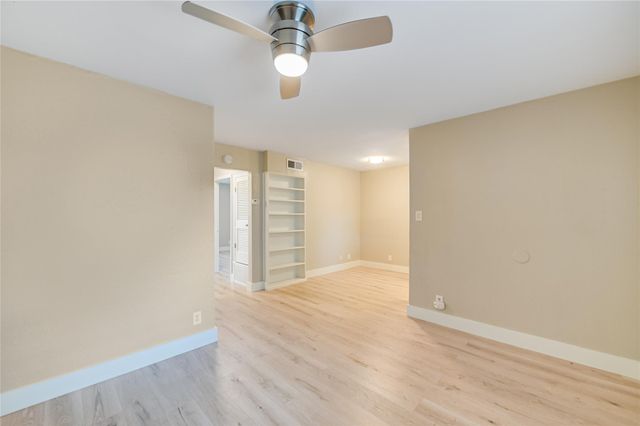 2401 Manor RD 131, Austin, TX 78722