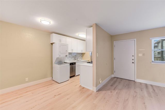 2401 Manor RD 131, Austin, TX 78722