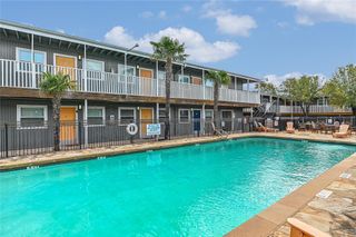 2401 Manor RD 131, Austin, TX 78722