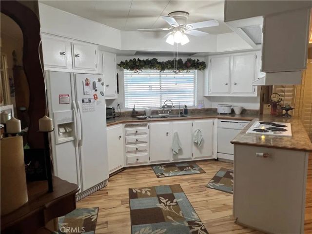 725 W Thornton Ave 161, Hemet, CA 92543