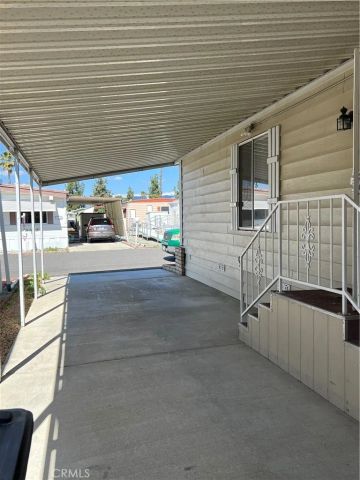 725 W Thornton Ave 161, Hemet, CA 92543