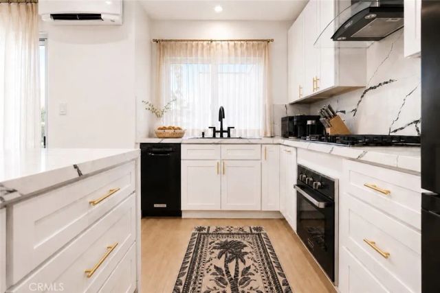 1233 N Laurel 211, West Hollywood, CA 90046