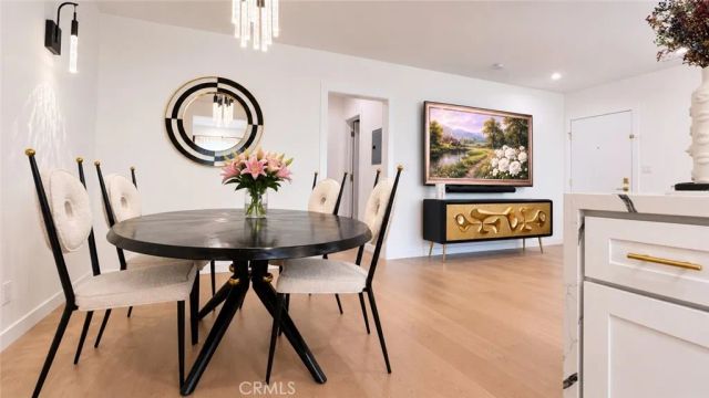 1233 N Laurel 211, West Hollywood, CA 90046