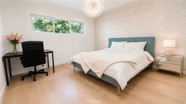1233 N Laurel 211, West Hollywood, CA 90046