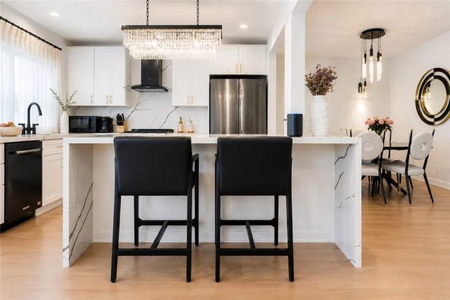 1233 N Laurel 211, West Hollywood, CA 90046