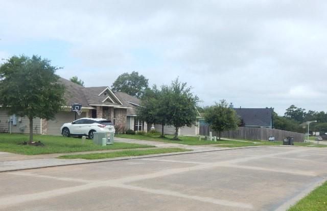 1139 Shadow Glenn Drive, Conroe, TX 77301