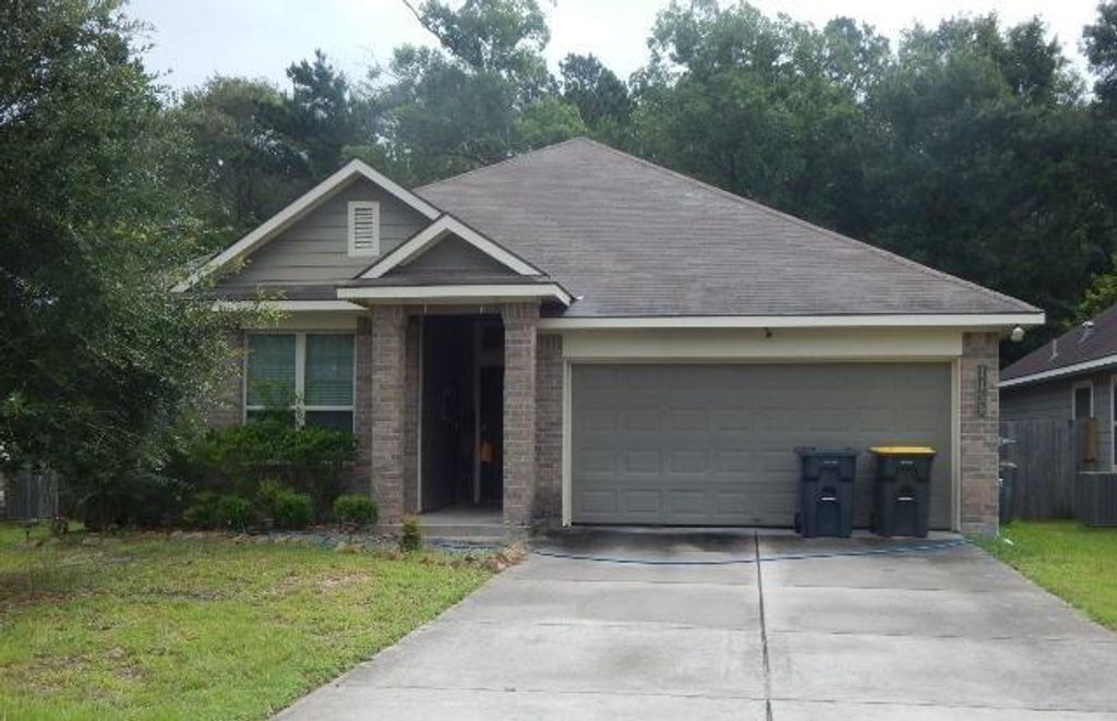 1139 Shadow Glenn Drive, Conroe, TX 77301