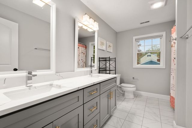 97 Batchelder Rd, Reading, MA 01867