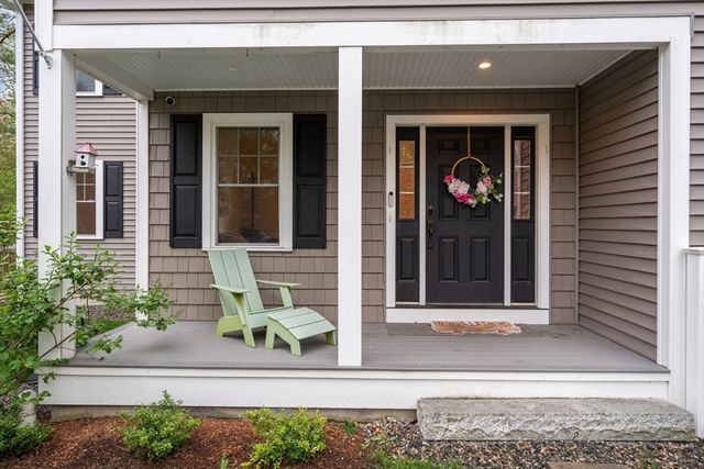 97 Batchelder Rd, Reading, MA 01867