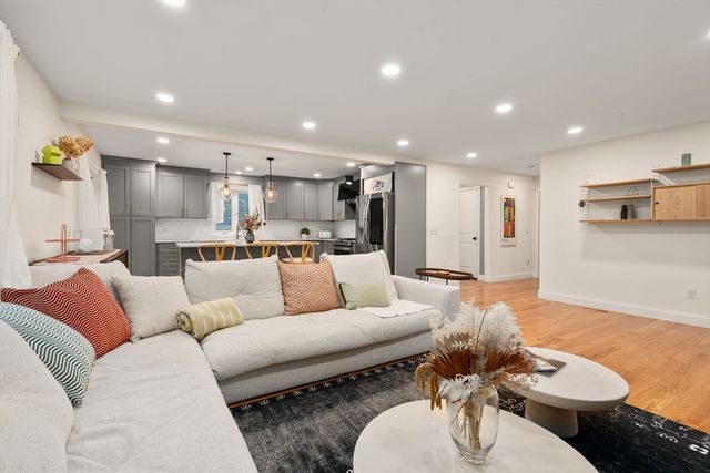 97 Batchelder Rd, Reading, MA 01867