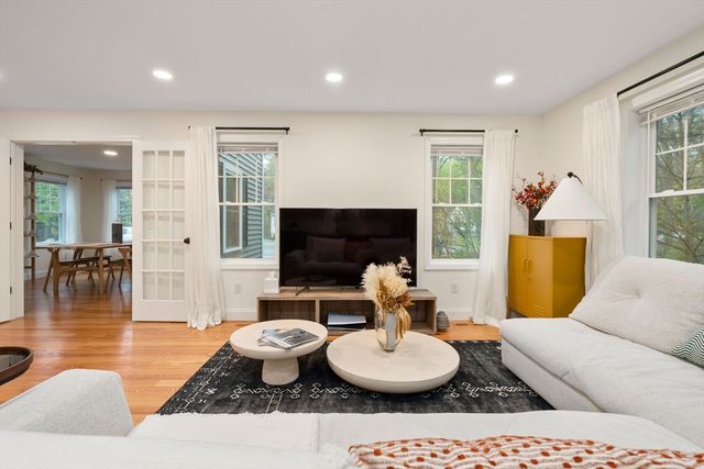 97 Batchelder Rd, Reading, MA 01867
