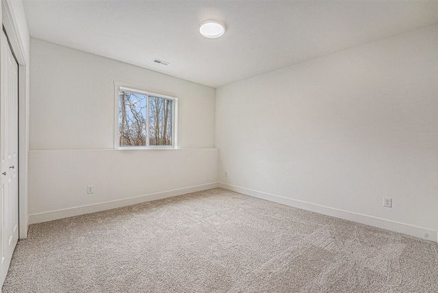 8275 Mcarthur Avenue, Belding, MI 48809
