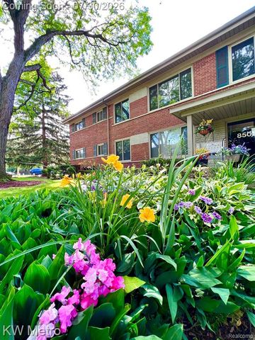 850 N Adams Road 6, Birmingham, MI 48009