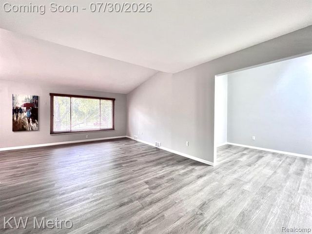 850 N Adams Road 6, Birmingham, MI 48009