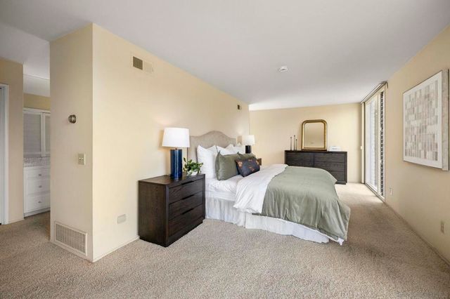 2357 Royal Crest, Escondido, CA 92025