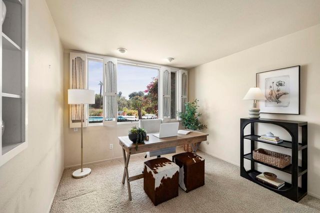 2357 Royal Crest, Escondido, CA 92025