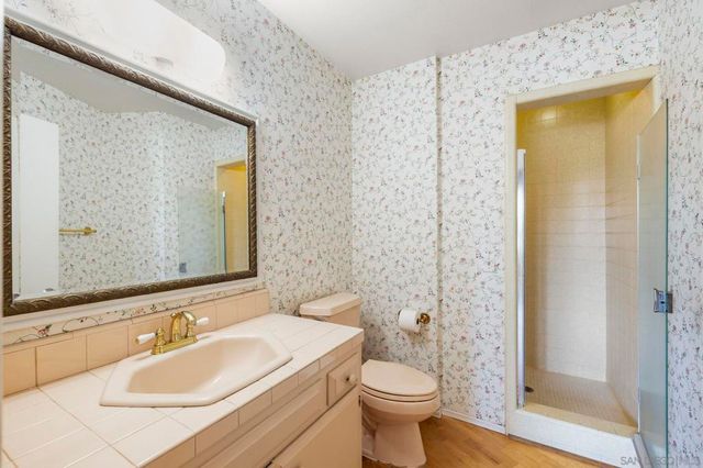 2357 Royal Crest, Escondido, CA 92025