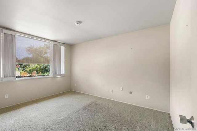 2357 Royal Crest, Escondido, CA 92025