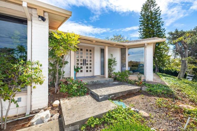 2357 Royal Crest, Escondido, CA 92025