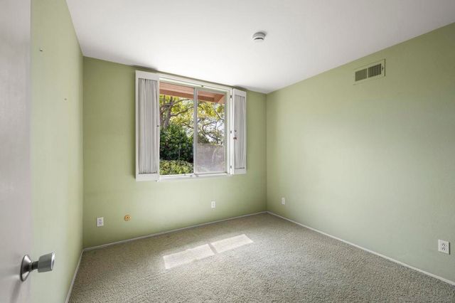 2357 Royal Crest, Escondido, CA 92025