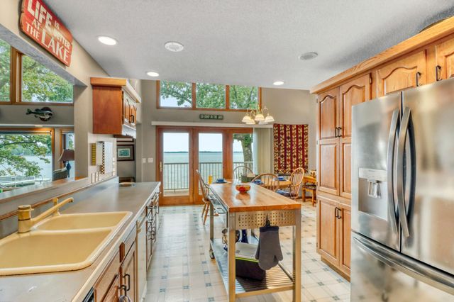 23093 Roosevelt Beach Lane, Detroit Lakes, MN 56501