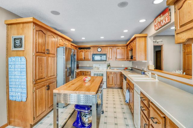 23093 Roosevelt Beach Lane, Detroit Lakes, MN 56501