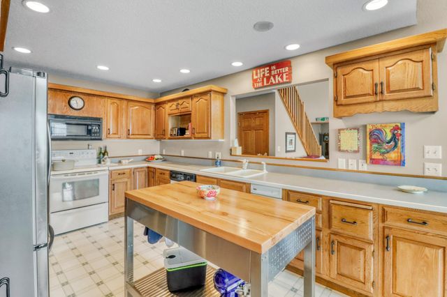 23093 Roosevelt Beach Lane, Detroit Lakes, MN 56501