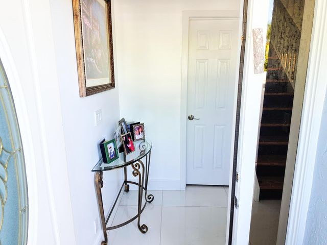 320 SE 2ND Avenue B4, Deerfield Beach, FL 33441