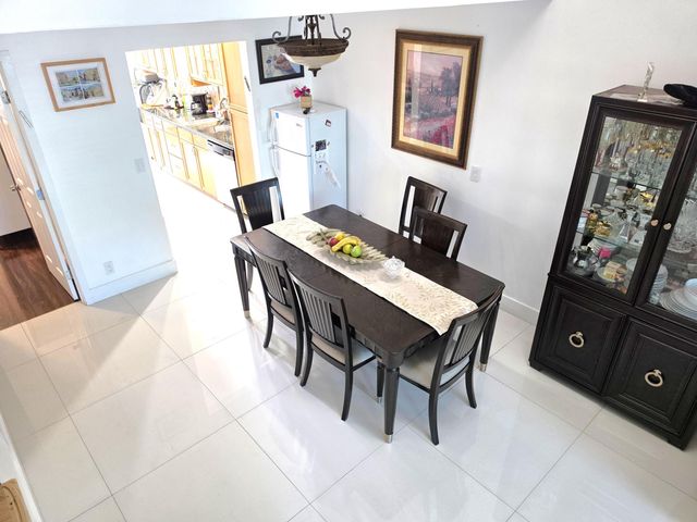 320 SE 2ND Avenue B4, Deerfield Beach, FL 33441
