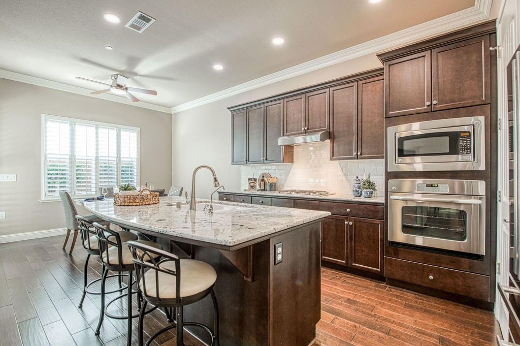 Image 11 of property listing at 2157 W Juliet Way, Fresno, CA 93711