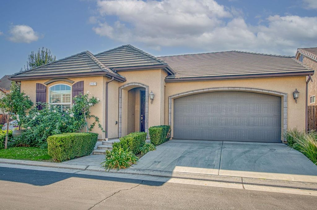 Image 2 of property listing at 2157 W Juliet Way, Fresno, CA 93711