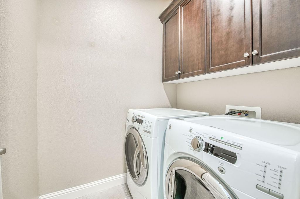 Image 29 of property listing at 2157 W Juliet Way, Fresno, CA 93711