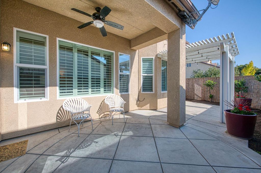 Image 31 of property listing at 2157 W Juliet Way, Fresno, CA 93711