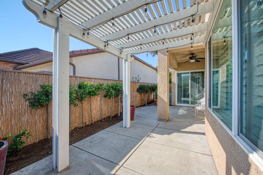 Image 34 of property listing at 2157 W Juliet Way, Fresno, CA 93711
