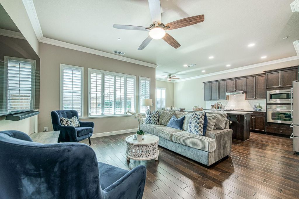 Image 7 of property listing at 2157 W Juliet Way, Fresno, CA 93711