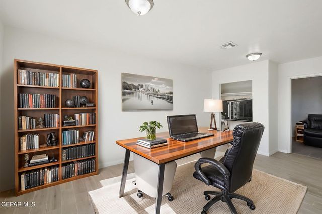 4827 EL PORTAL Drive, El Paso, TX 79903