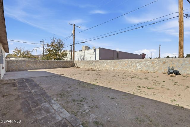 4827 EL PORTAL Drive, El Paso, TX 79903