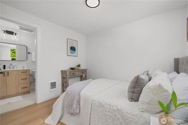 3850 Carr Place N, Seattle, WA 98103