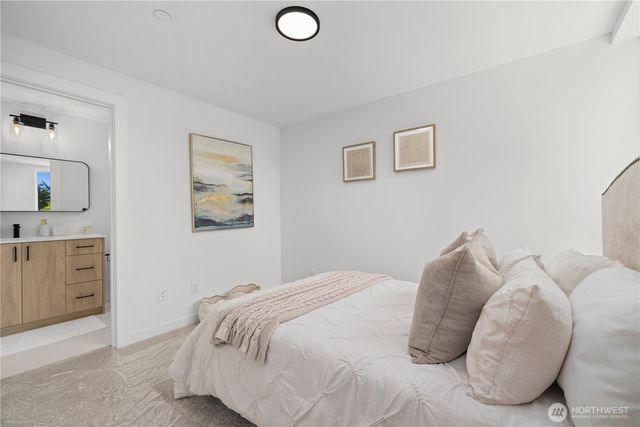 3850 Carr Place N, Seattle, WA 98103