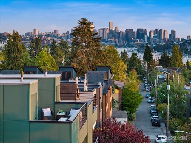 3850 Carr Place N, Seattle, WA 98103