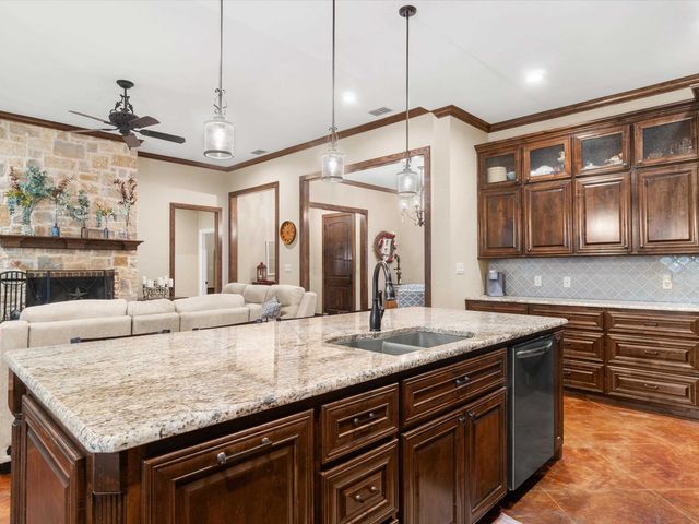 287 Bralan Drive, Diana, TX 75640