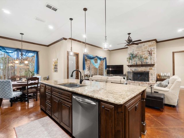 287 Bralan Drive, Diana, TX 75640