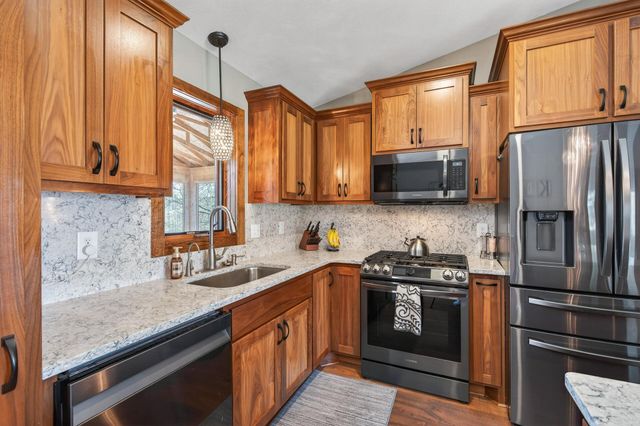 2636 226th Lane NE, Cedar, MN 55011