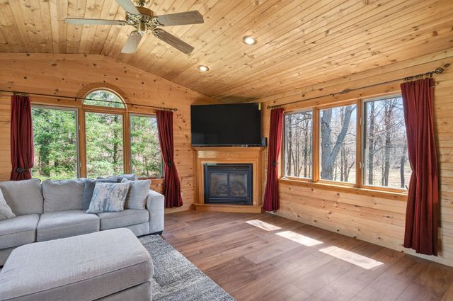 2636 226th Lane NE, Cedar, MN 55011