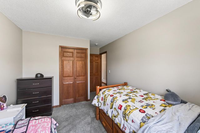 2636 226th Lane NE, Cedar, MN 55011