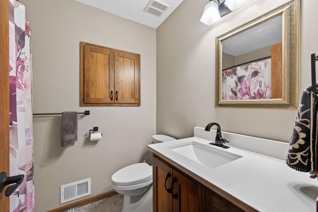 2636 226th Lane NE, Cedar, MN 55011