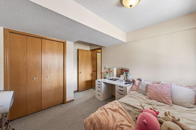 2636 226th Lane NE, Cedar, MN 55011